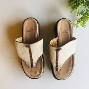 Dansko size 38 (size 8) flip flop sandals with canvas upper